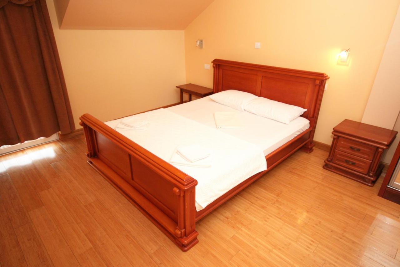 Hotel Rr Herceg Novi Exteriér fotografie