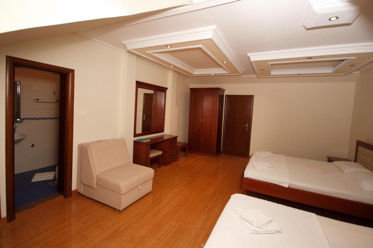 Hotel Rr Herceg Novi Exteriér fotografie