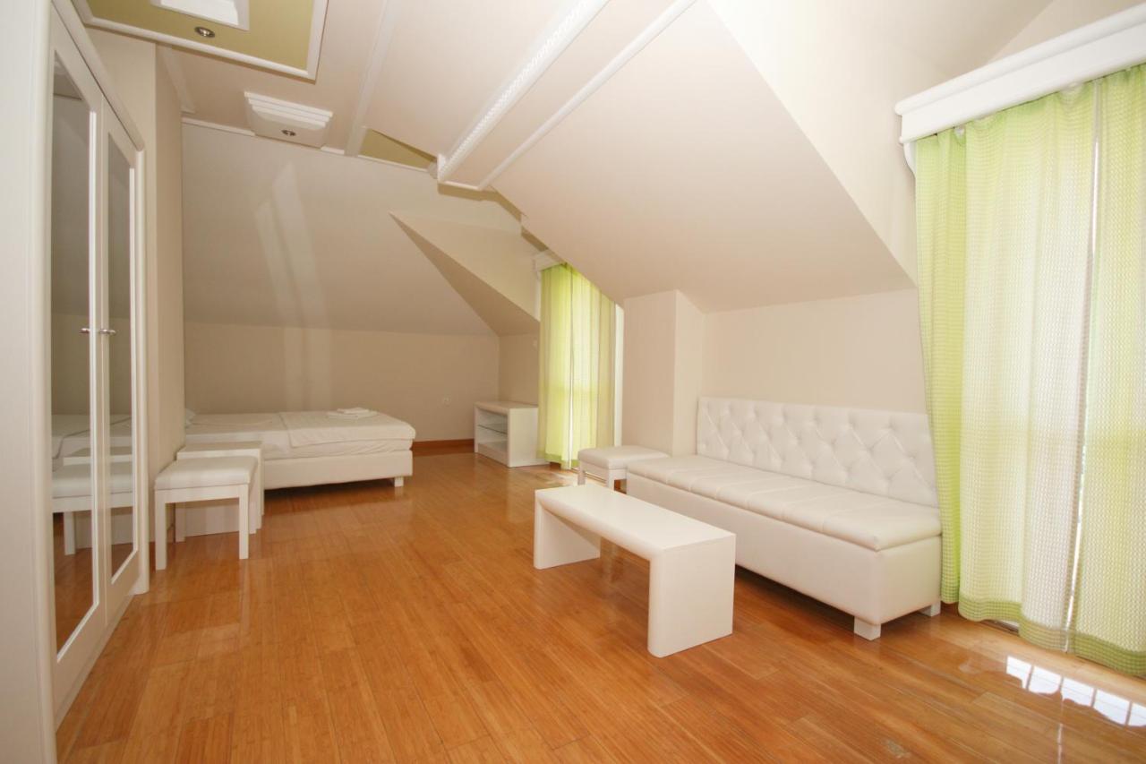 Hotel Rr Herceg Novi Exteriér fotografie