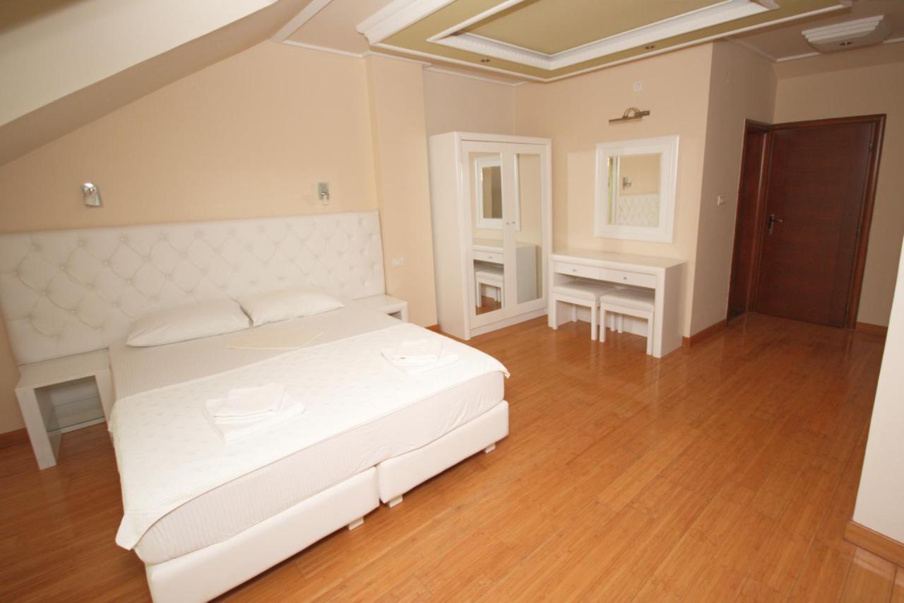 Hotel Rr Herceg Novi Exteriér fotografie