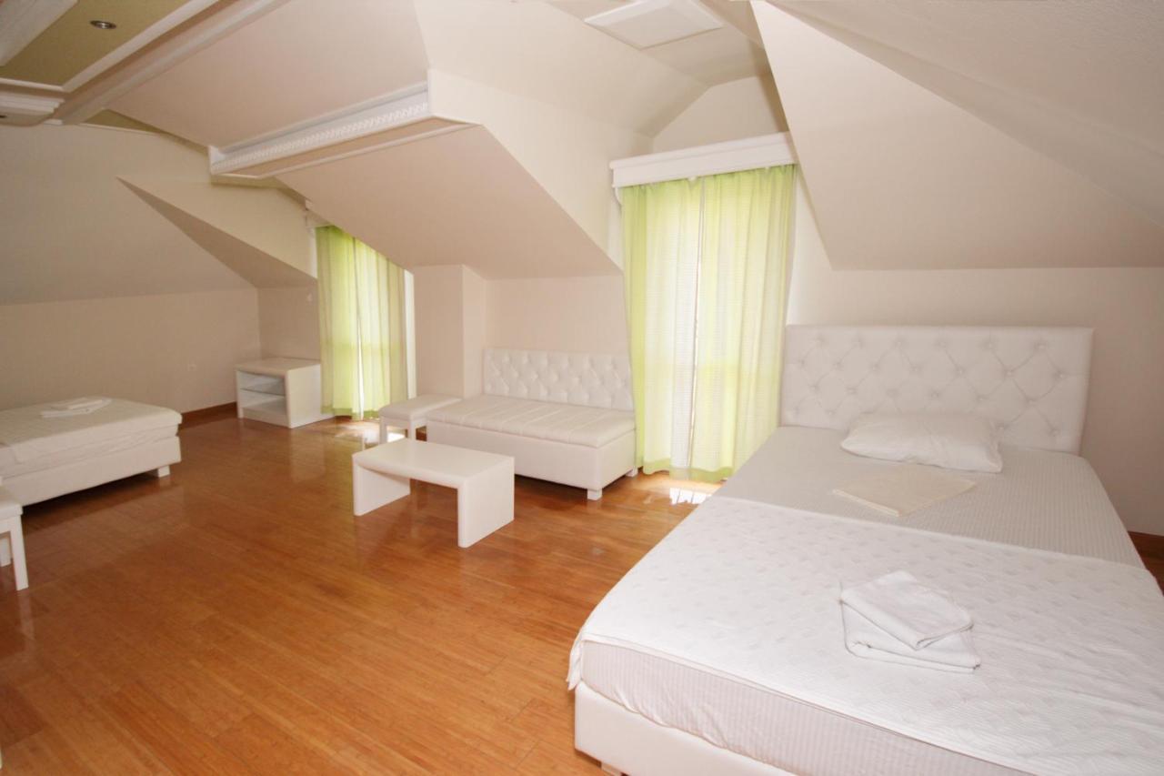 Hotel Rr Herceg Novi Exteriér fotografie