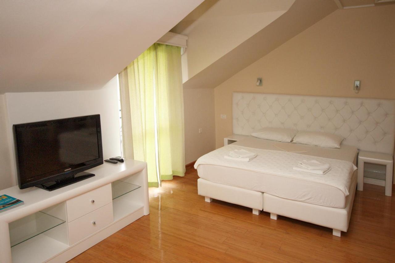 Hotel Rr Herceg Novi Exteriér fotografie