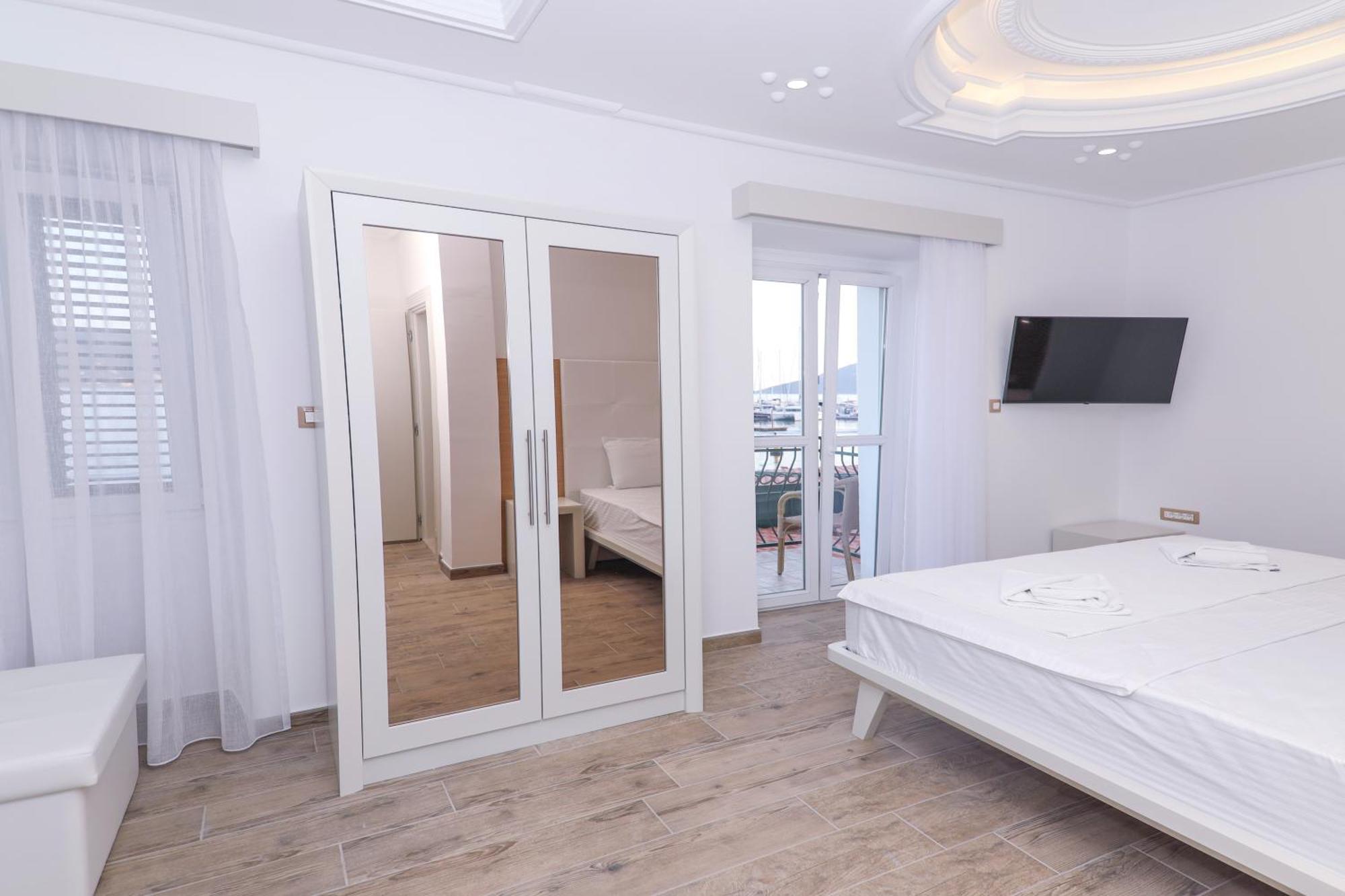 Hotel Rr Herceg Novi Exteriér fotografie