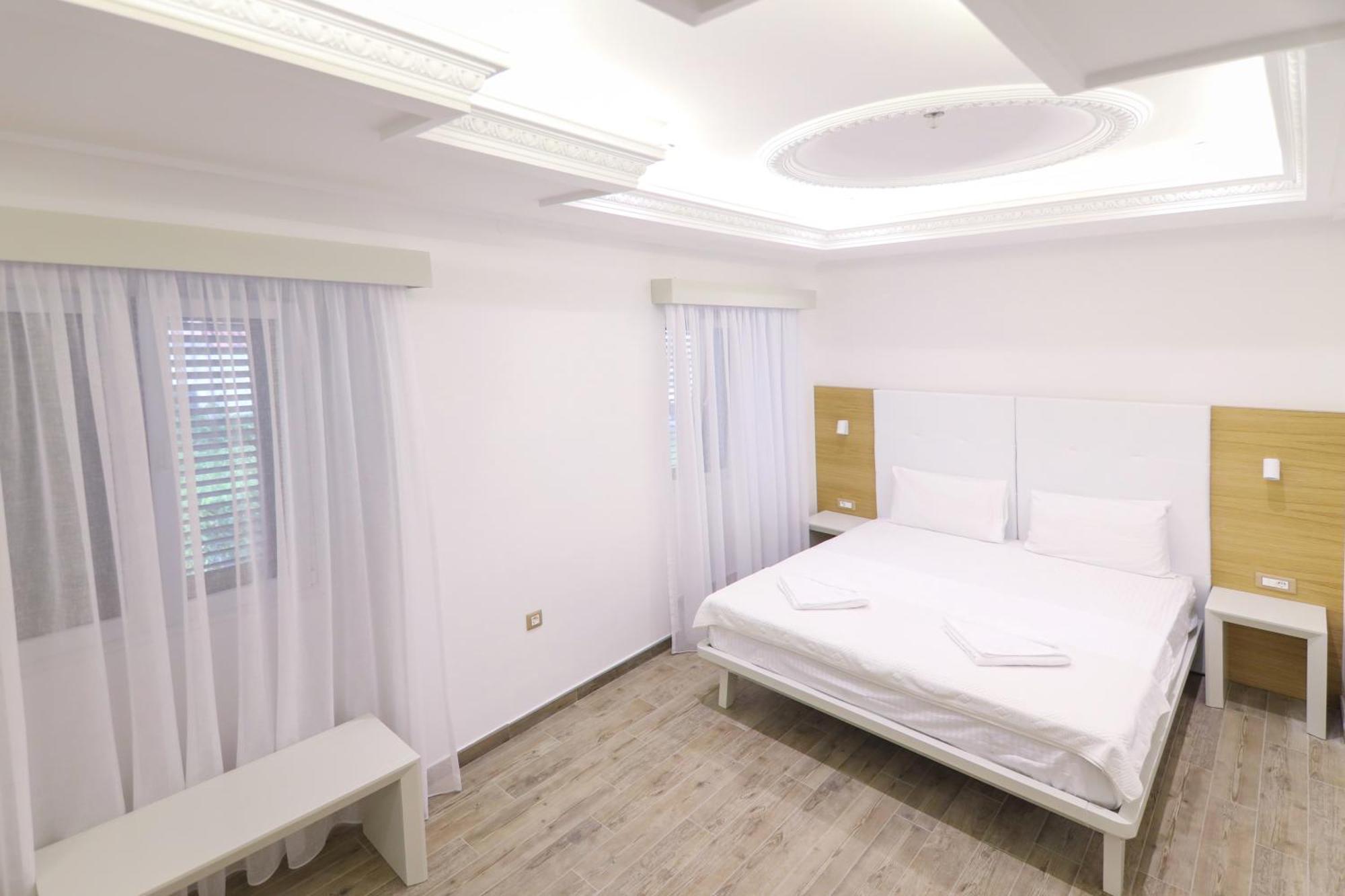 Hotel Rr Herceg Novi Exteriér fotografie
