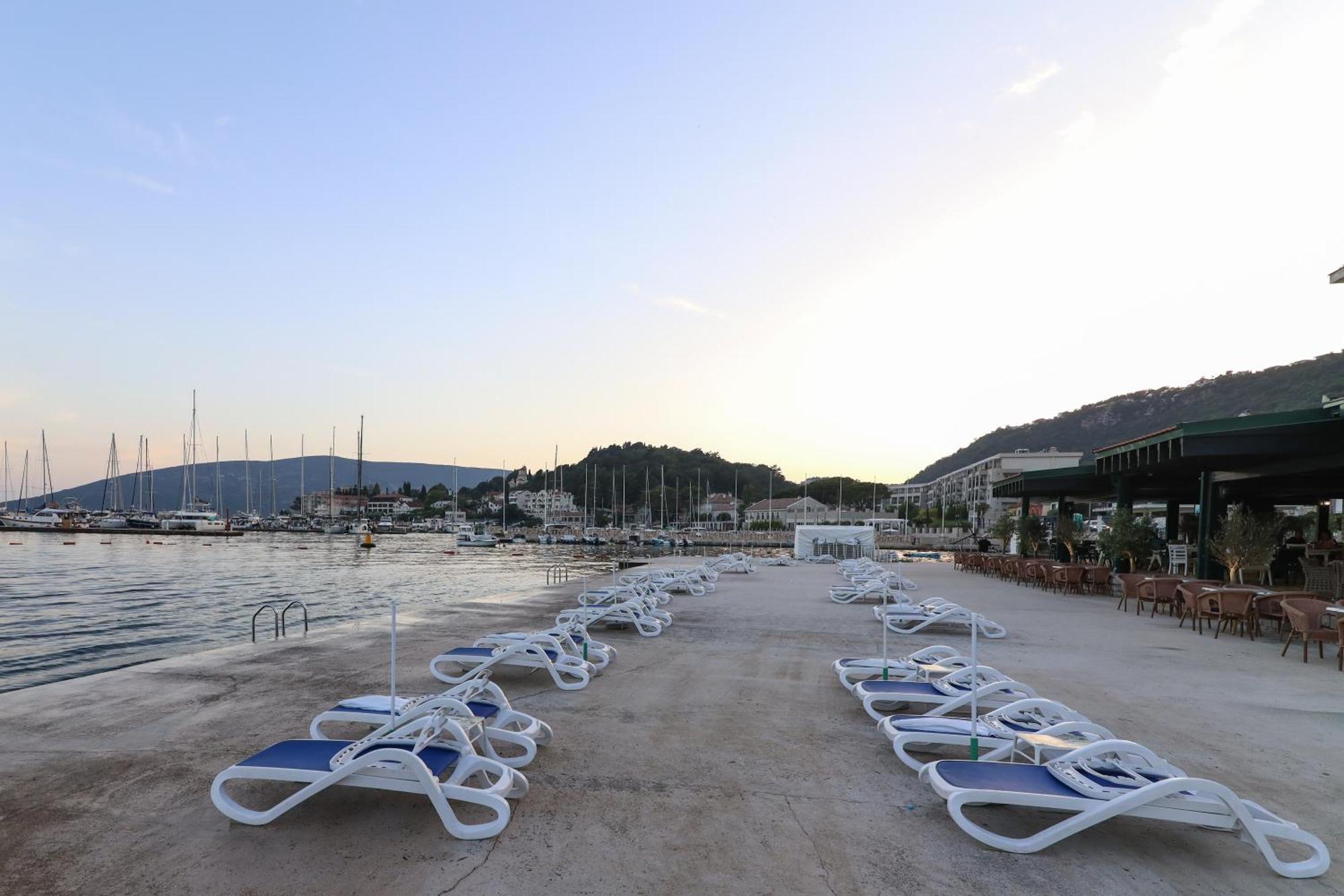 Hotel Rr Herceg Novi Exteriér fotografie