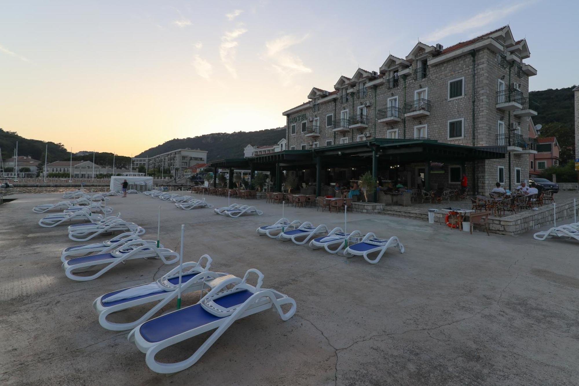 Hotel Rr Herceg Novi Exteriér fotografie
