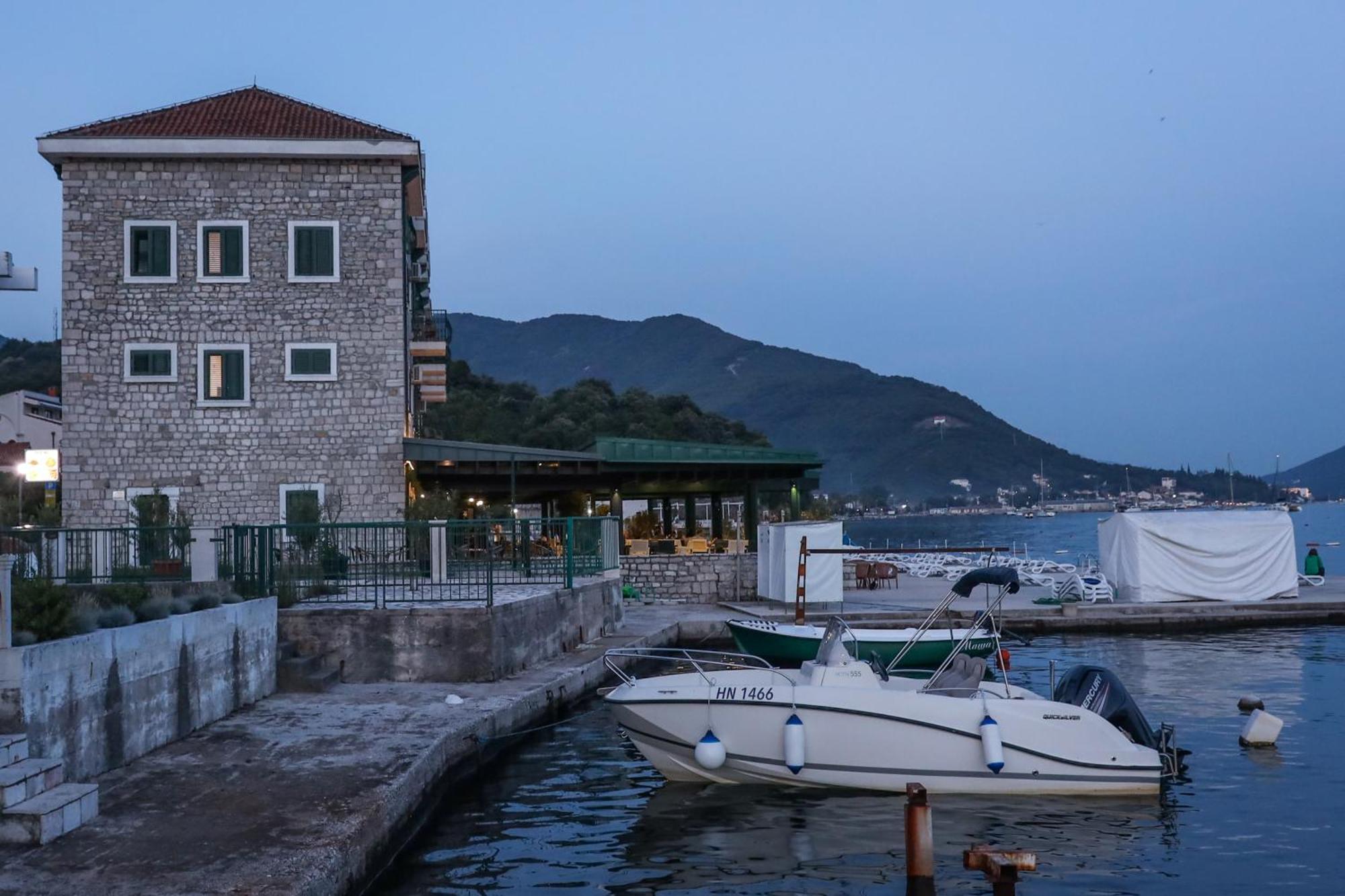 Hotel Rr Herceg Novi Exteriér fotografie